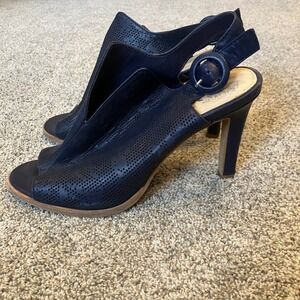 Vince Camuto Nattey2 Navy Blue Leather Perforated Peep Toe Slingback Heels 7.5M